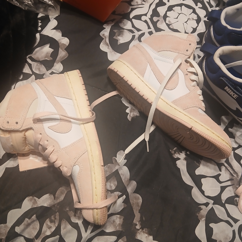 Nike Women’s High-Top Sneakers in Light Pink & White - Picture 4 of 11